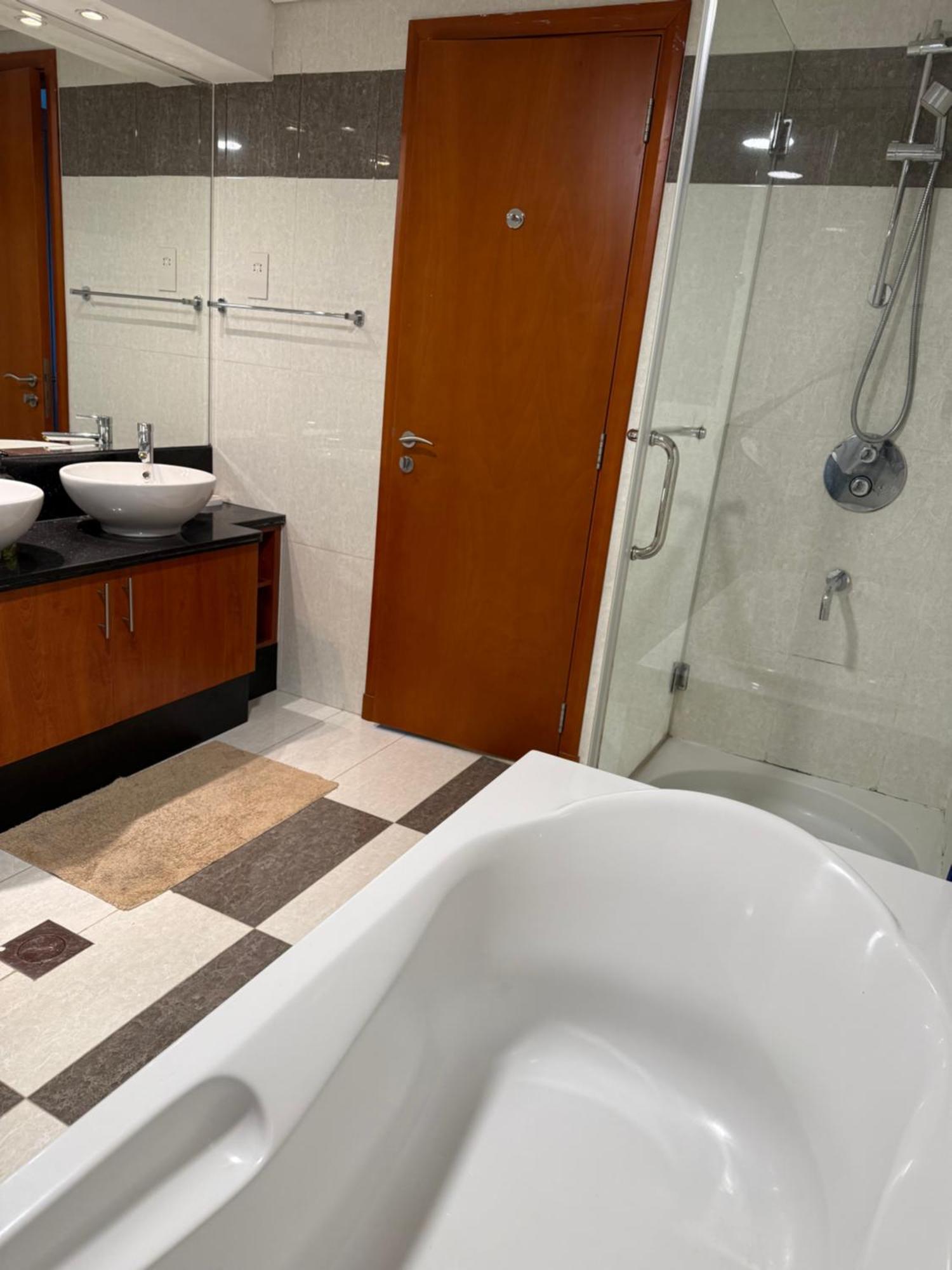 Apartment Damac Park Tower, Luxury 2br With Stunning Views