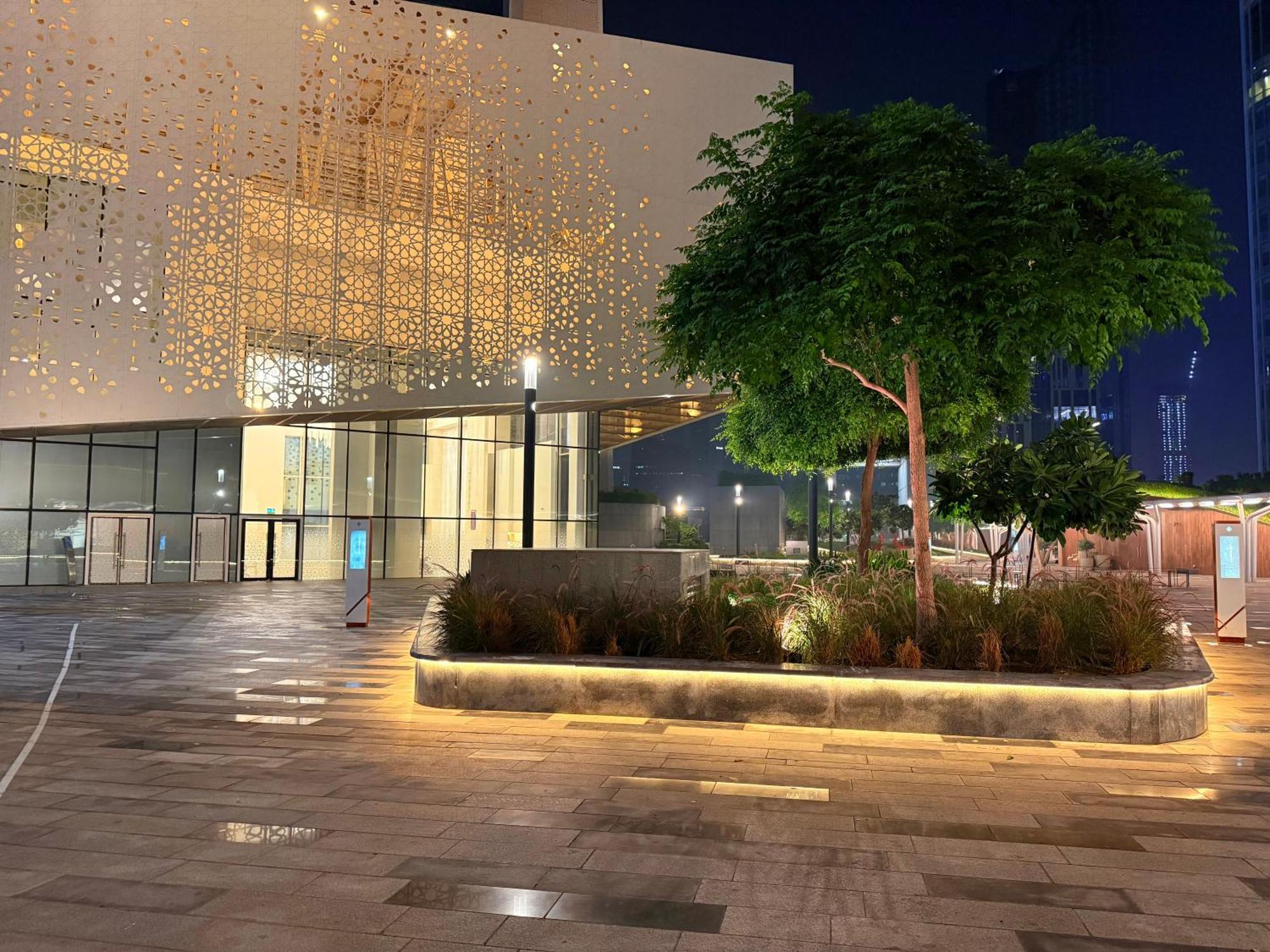 Damac Park Tower, Luxury 2br With Stunning Views Apartment